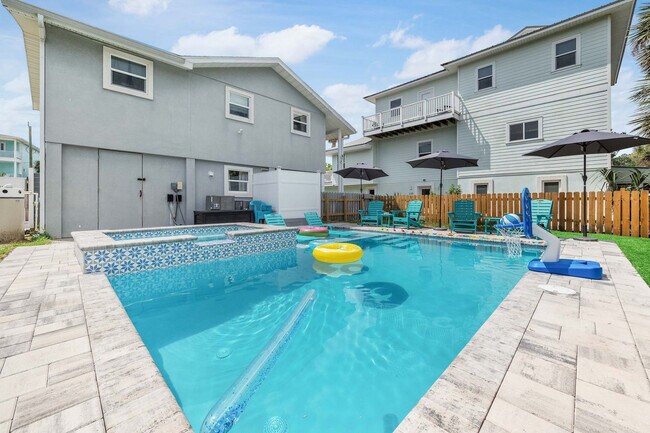 Building Photo - 108 Zamora St