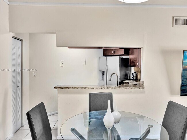 Building Photo - 10241 NW 9th St Cir