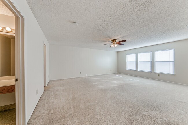 Building Photo - 16407 Encanto Pass