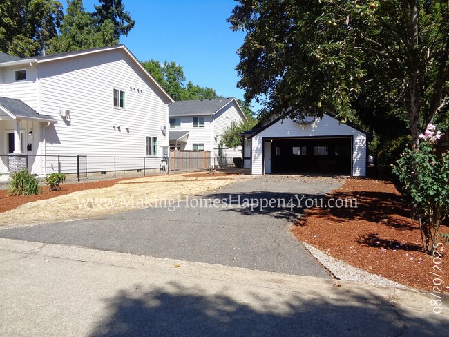 Building Photo - 2160 Trade St SE