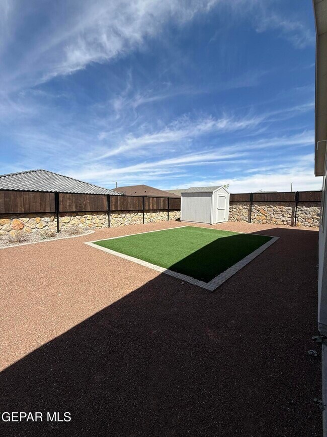 Building Photo - 2233 Sandstone Pl