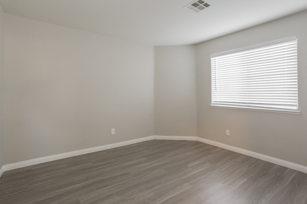 Building Photo - 7332 Backstretch Dr