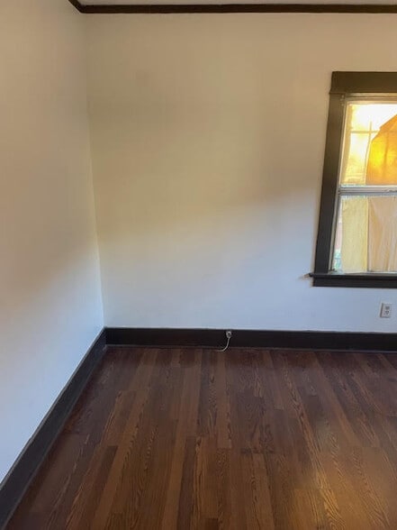 Bedroom 1 - 405 Toledo St