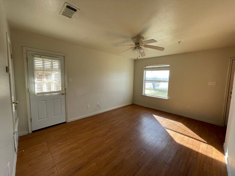 Building Photo - 3405 Atkinson Ave