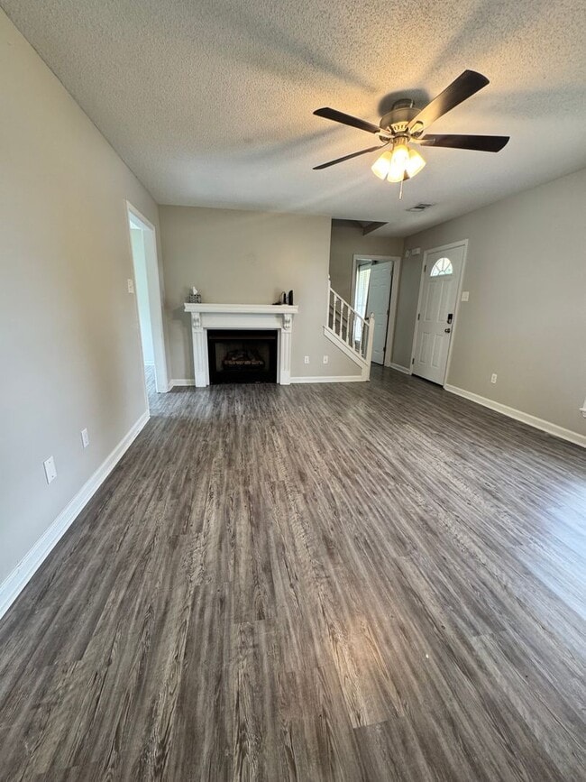 Building Photo - 386 Wylie Dr