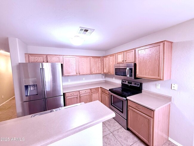 Building Photo - 29152 N Red Finch Dr