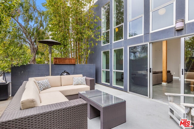 Building Photo - 4215 Glencoe Ave