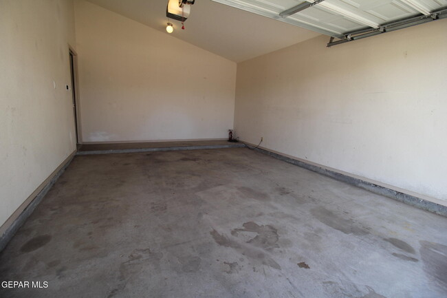Building Photo - 14009 Robert Ituarte Dr