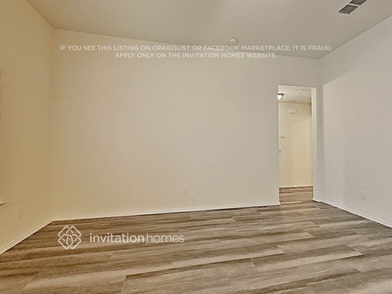 Building Photo - 1250 Acmite Ave