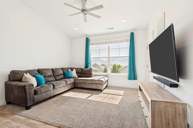 Building Photo - 12992 S Tortola Dr