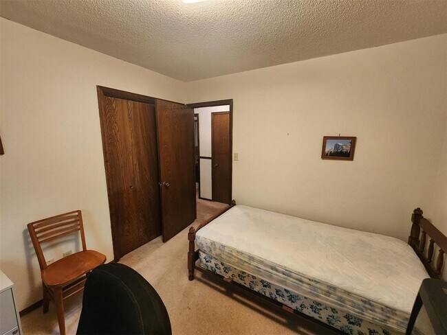 Building Photo - 1313 Whippoorwill Dr
