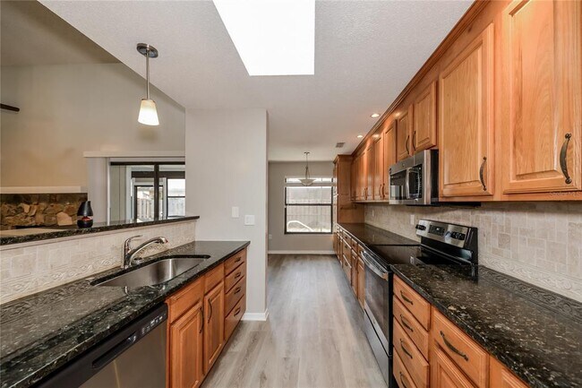 Building Photo - 8416 Cypress Lake Cir