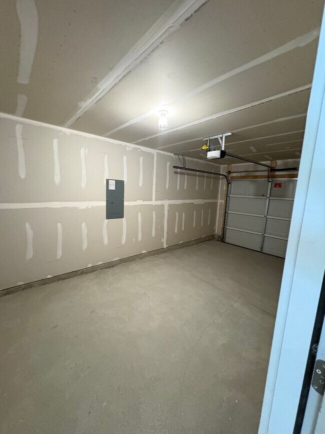 Building Photo - New Construction Townhome Near Reid School Road 3 Bedroom 2 Bath!!!!