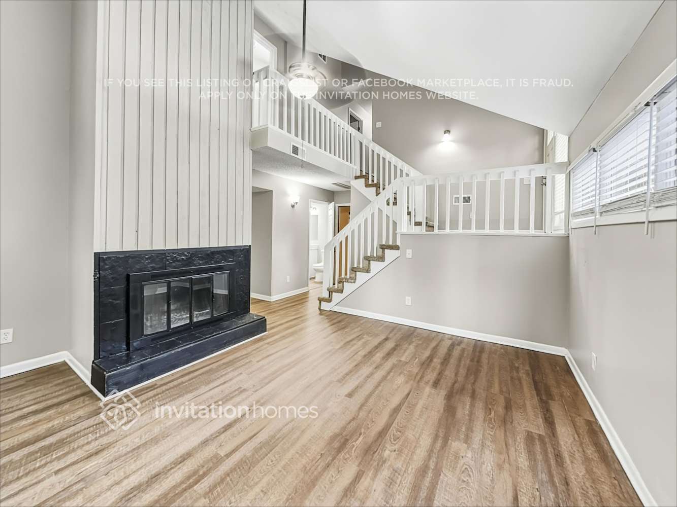 Building Photo - 3166 Robindale Rd