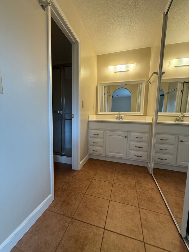 Building Photo - 2878 Cypress Way