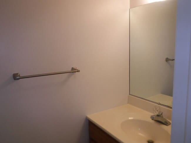 Building Photo - 610 Victoria Dr