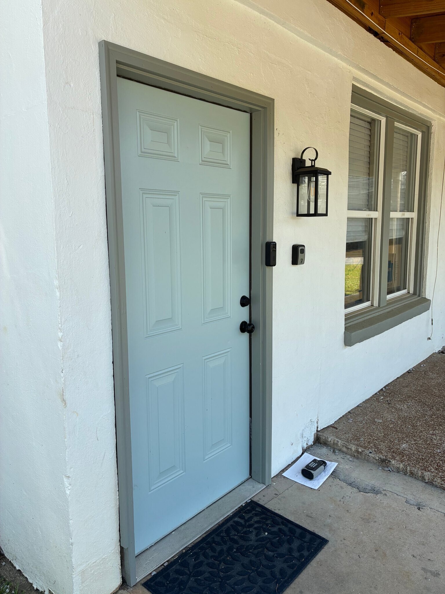 Building Photo - 528 N Royal Ave