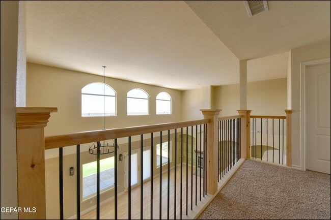 Building Photo - 6732 Pearl Ridge Dr