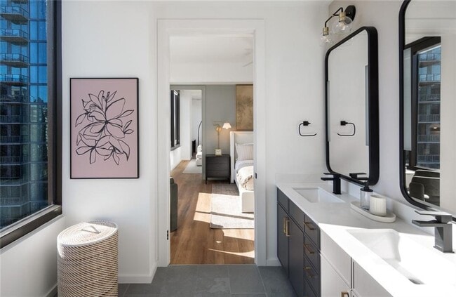 Building Photo - 1081 Juniper St NE