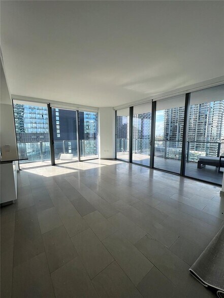 Primary Photo - 68 SE 6th St