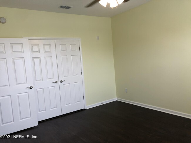Building Photo - 11251 Campfield Dr