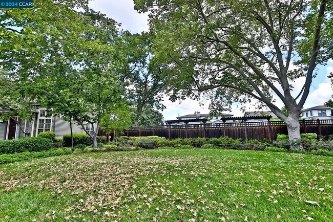 Building Photo - 1079 River Rock Lane