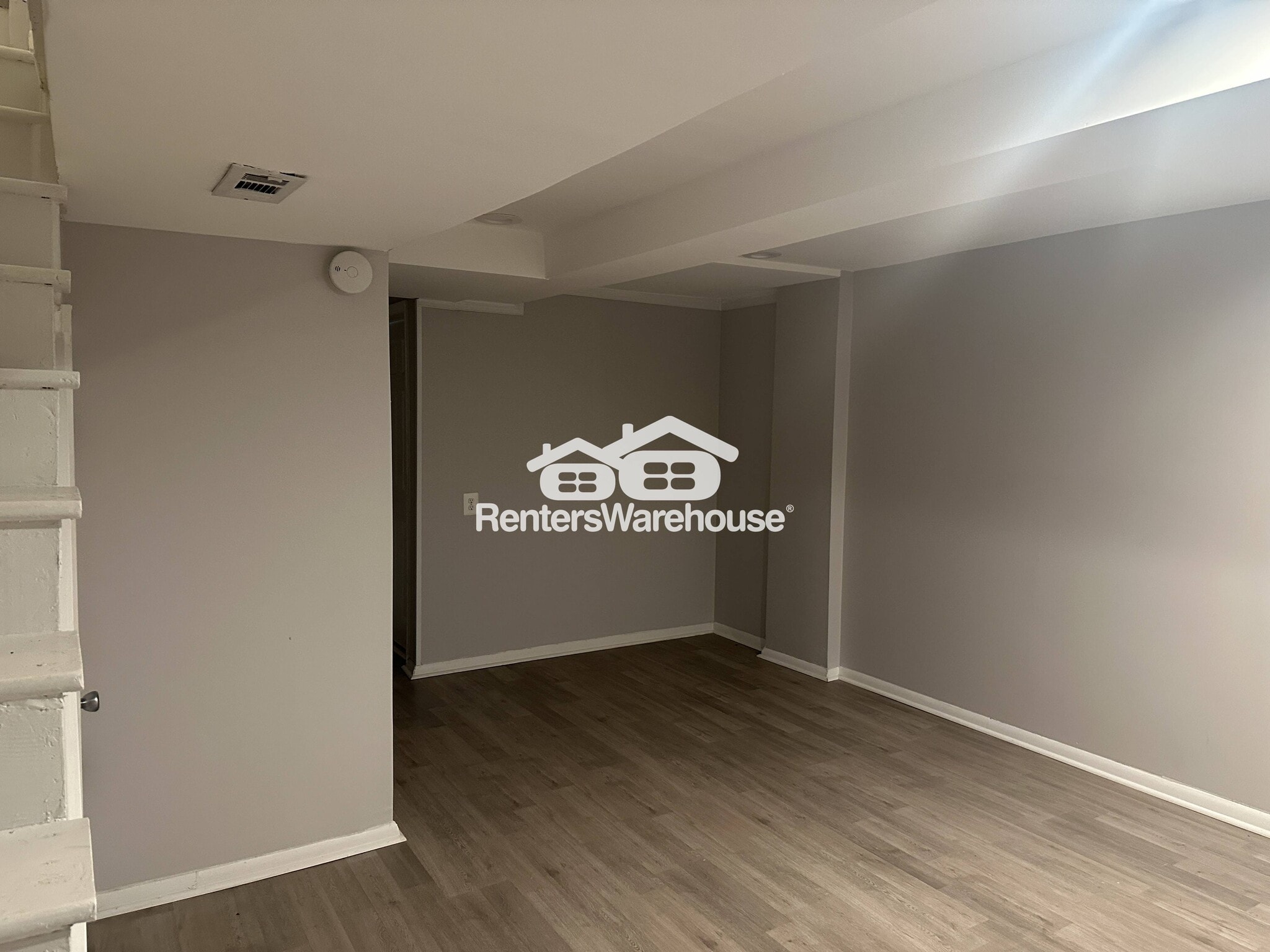 Building Photo - 5926 Belle Vista Ave