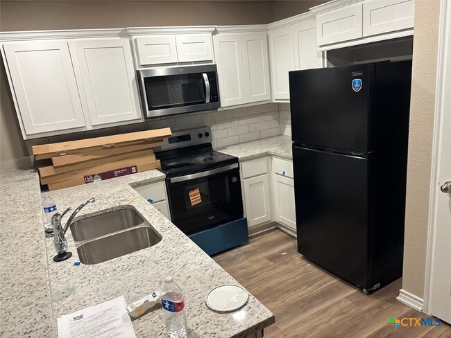 Building Photo - 1610 Pima Trail