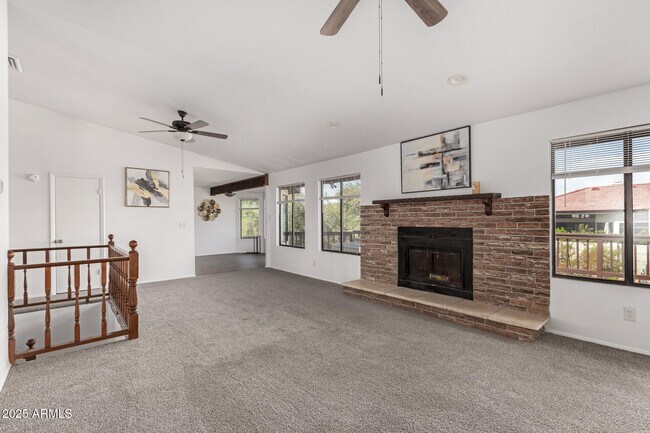 Building Photo - 15604 E Mustang Dr
