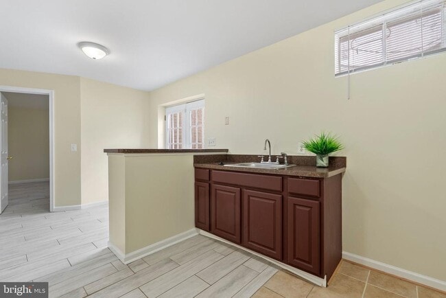 Building Photo - 15433 Leeds Hill Way