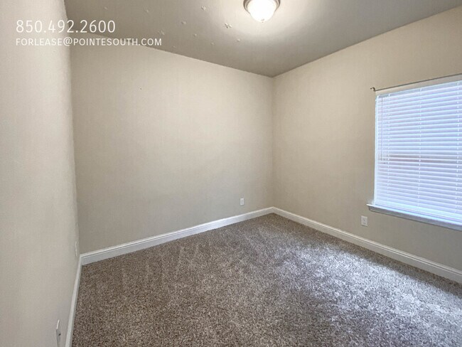 Building Photo - 10686 Dunmore Dr