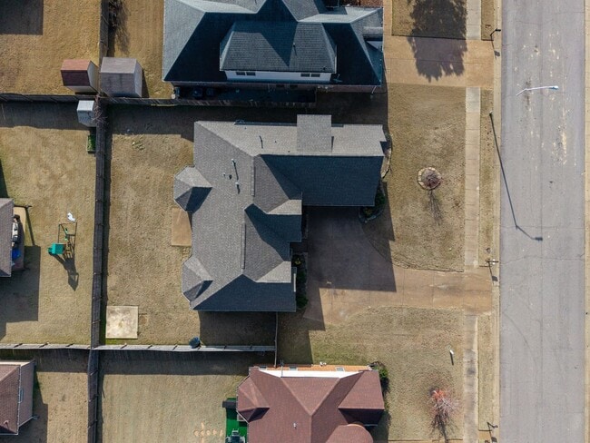 Building Photo - Completely Renovated 4bd/2ba in Olive Branch