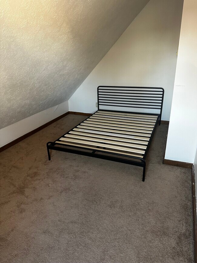 Building Photo - 1823 W 29th Pl