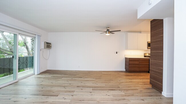 Building Photo - 16721 Sherman Way