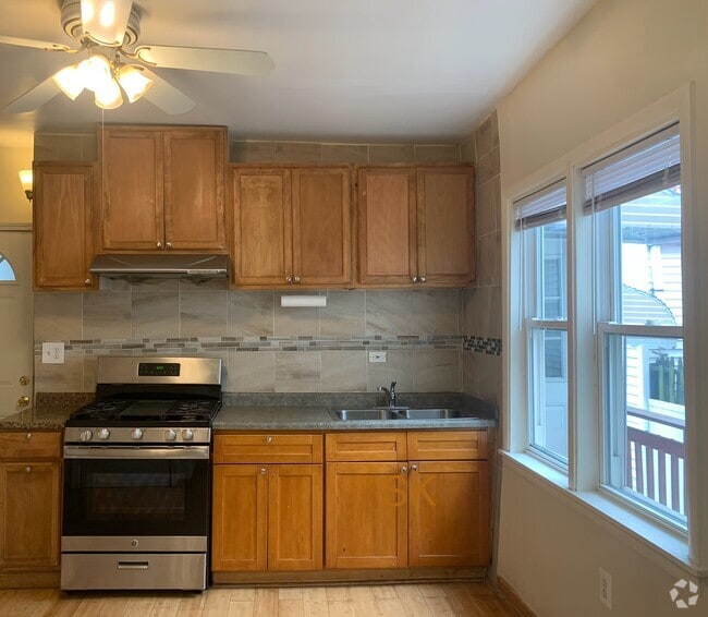 Building Photo - 2721 S Crowell St