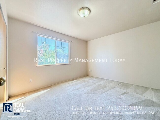Building Photo - 3305 48th St NE