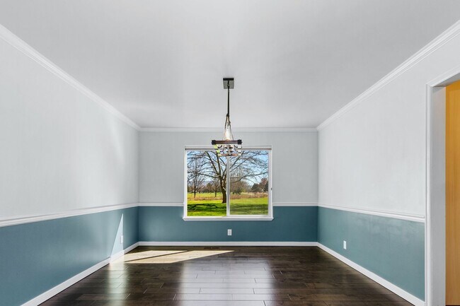 Building Photo - Parkside Paradise: Spacious 5-Bed Luxury in Hobble Creek