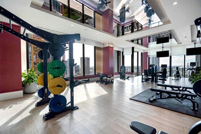 Building Photo - 601 N Miami Ave