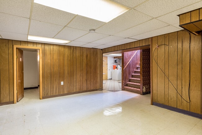 Building Photo - 2030 Wright Ave