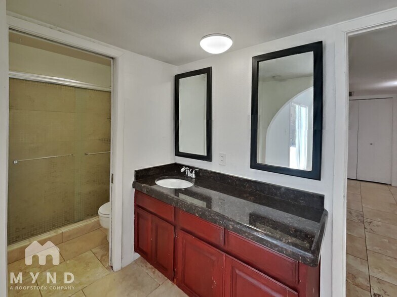 Building Photo - 6639 E Camino Santo
