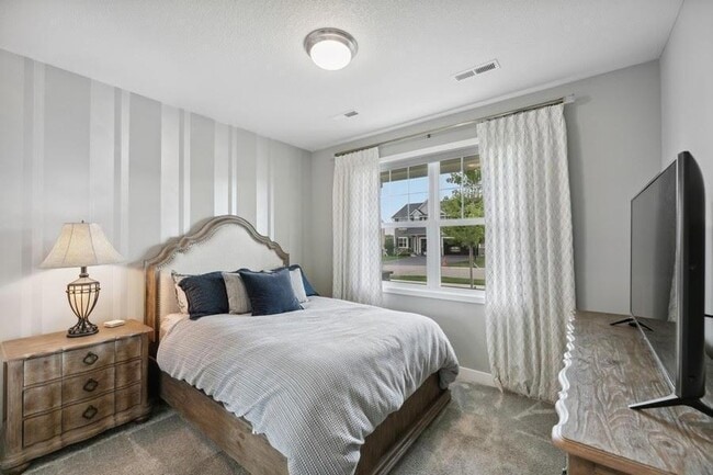 Building Photo - 9337 Bridle Way