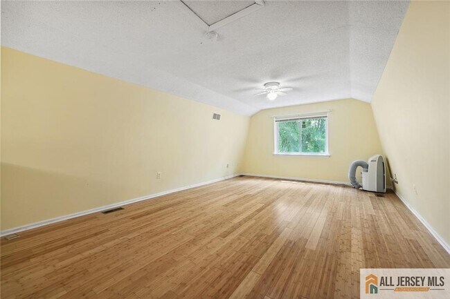 Building Photo - 153 Thoreau Dr