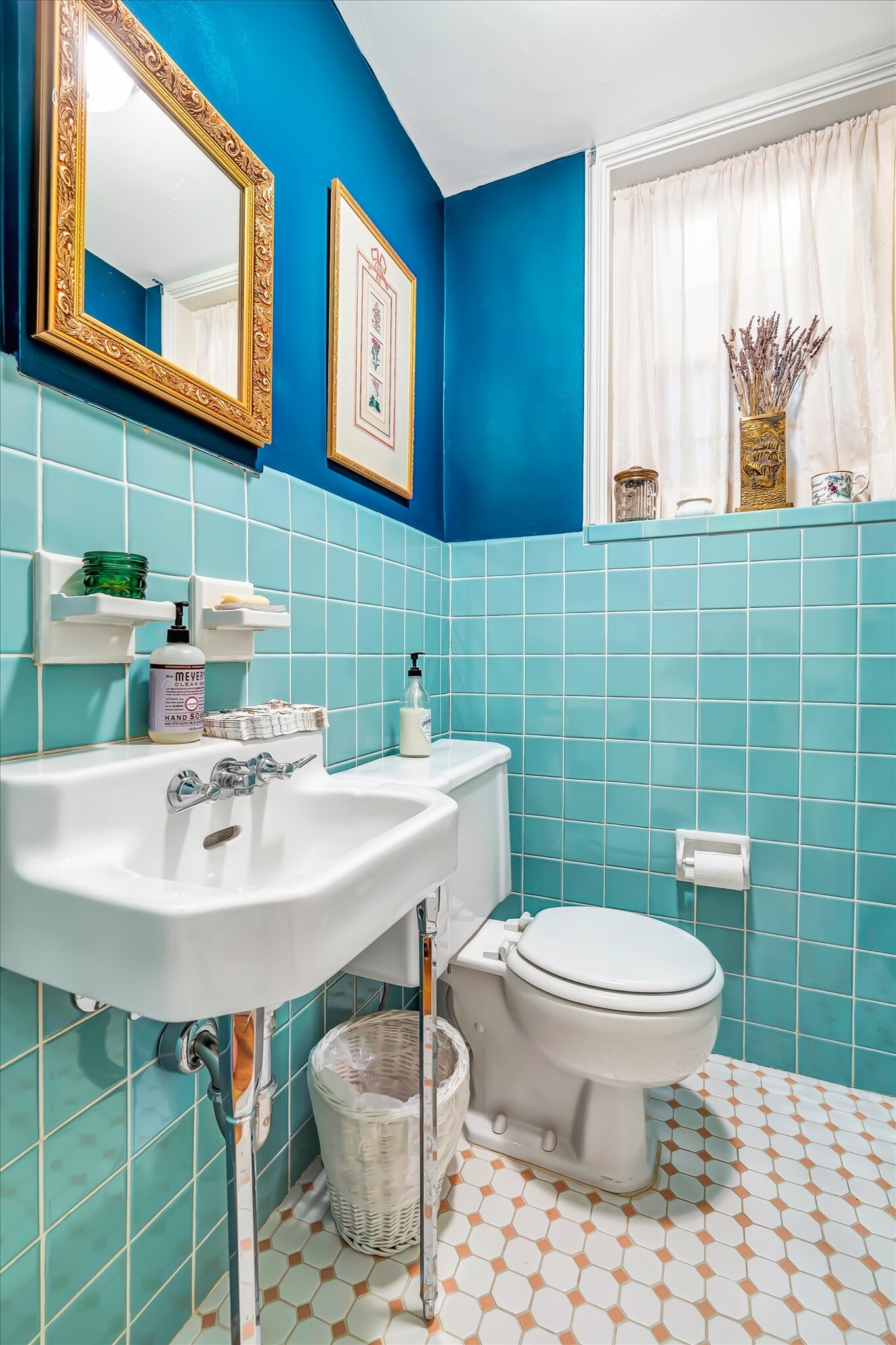 Building Photo - 15 Brazillian Ct