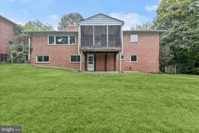 Building Photo - 5900 Osceola Rd