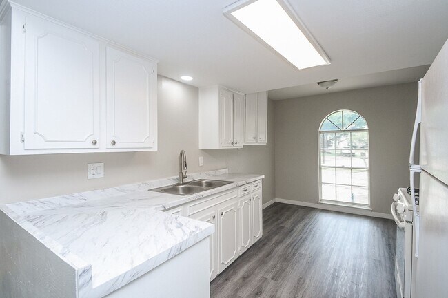 Building Photo - 12610 Plum Meadow Ln