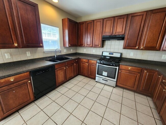 Building Photo - 1594 Overview Cir SW