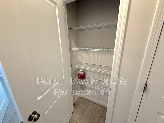 Building Photo - 7025 Running Spg Dr