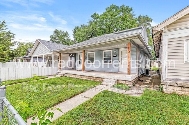 Primary Photo - 970 Edgemont Ave