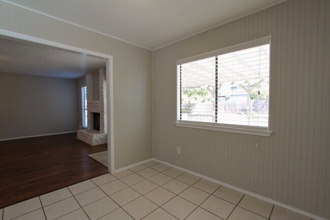 Building Photo - Updated 4 Bedroom • 2.5 Bath • West Round Rock • Downstairs Primary Suite • Two Living Areas • La...