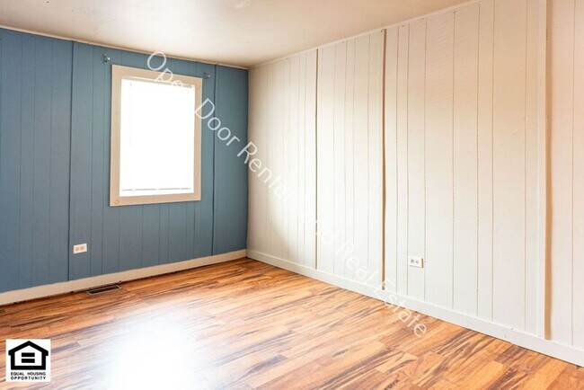 Building Photo - 17425 IN-37